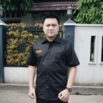 Warna Hitam pada Seragam Satpam yang Elegan