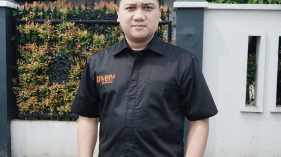 Warna Hitam pada Seragam Satpam yang Elegan
